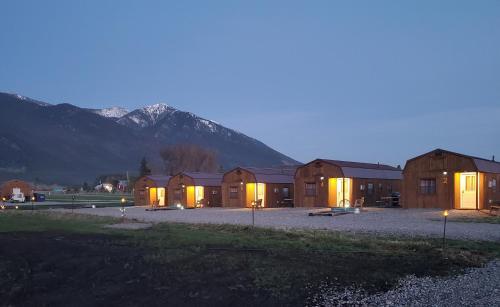 Pet Friendly Glacier Acres Guest Ranch