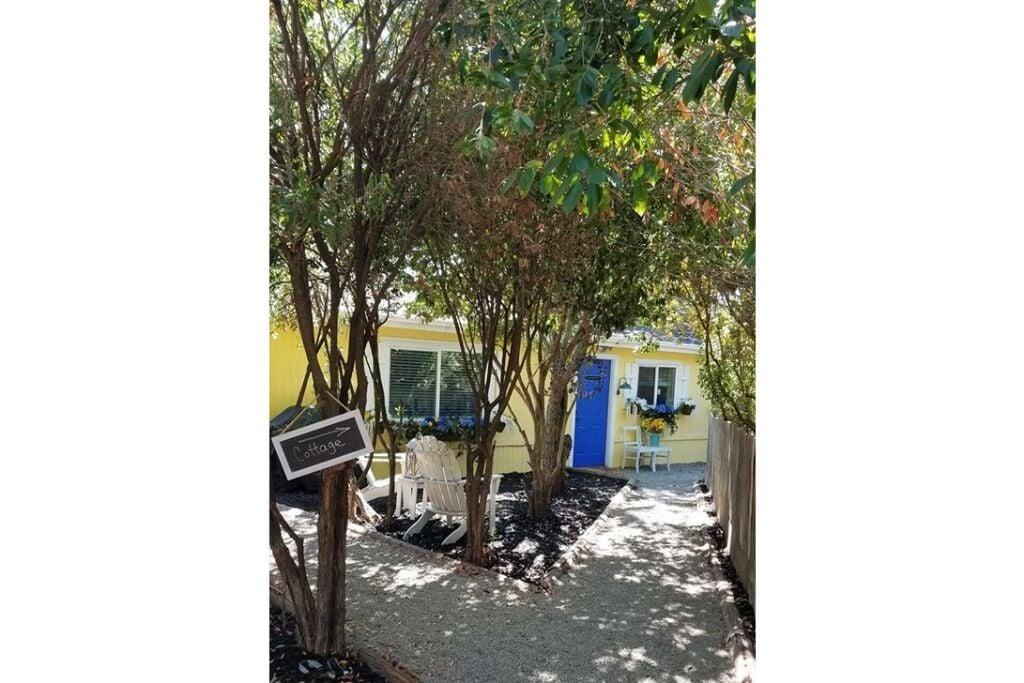 Napa Valley Farmhouse Cottage Pet Policy