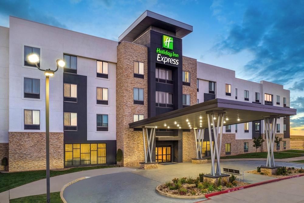Pet Friendly Holiday Inn Express & Suites Amarillo West by IHG