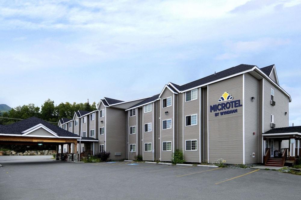 Pet Friendly Microtel Inn & Suites by Wyndham Eagle River/Anchorage Area