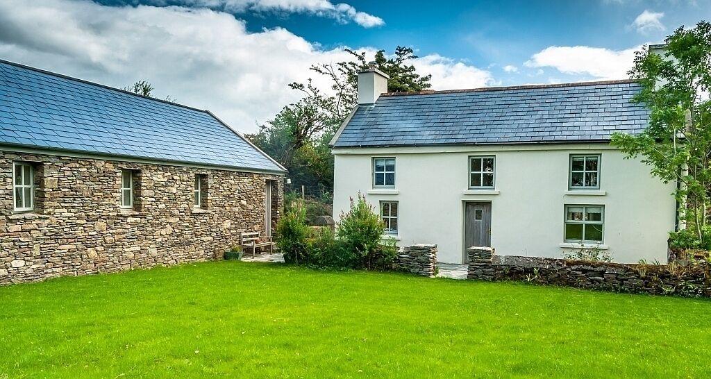 Pet Friendly Rustic Holiday Cottage in the Hills of Bantry Bay