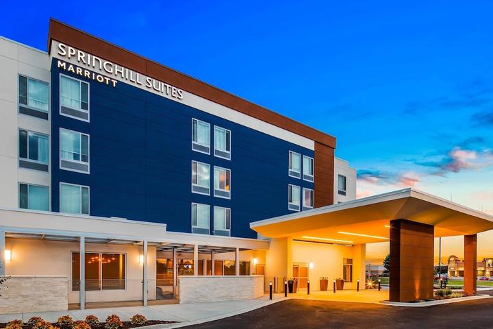 Pet Friendly Springhill Suites by Marriott Chambersburg