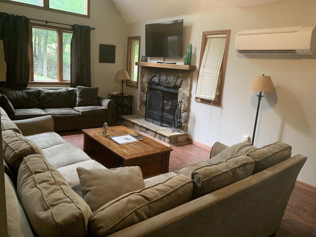 Poconos Vacation Retreat Pet Policy