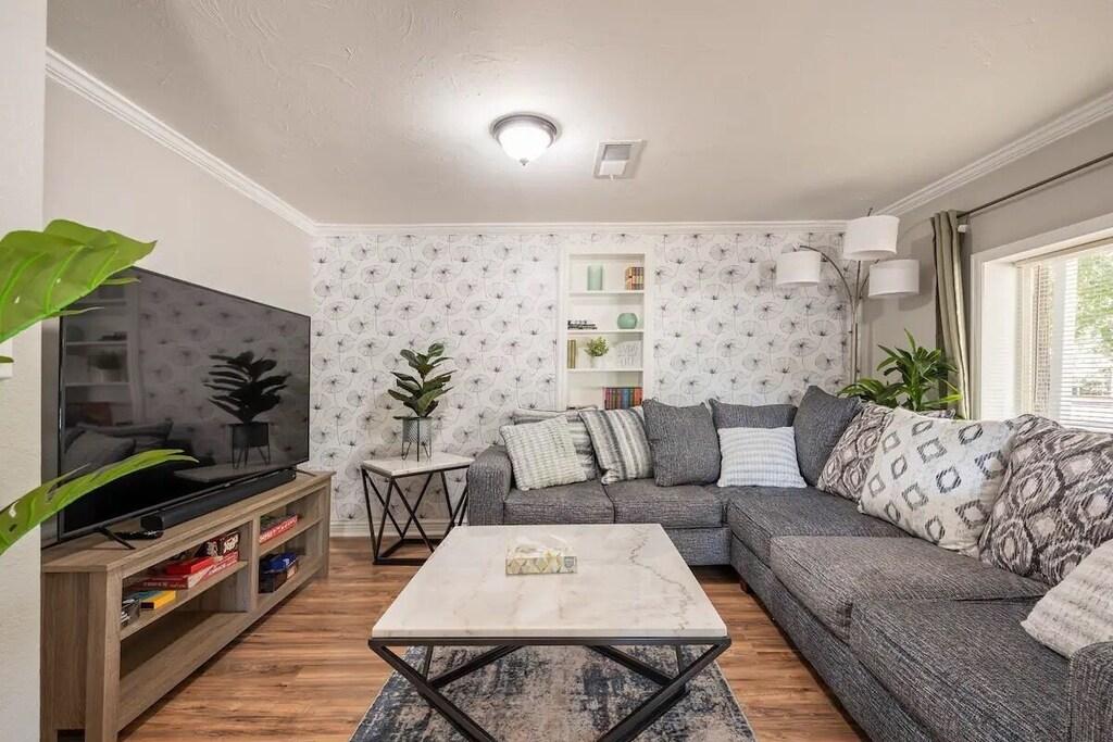 Downtown Loveland Farmhouse Pet Policy