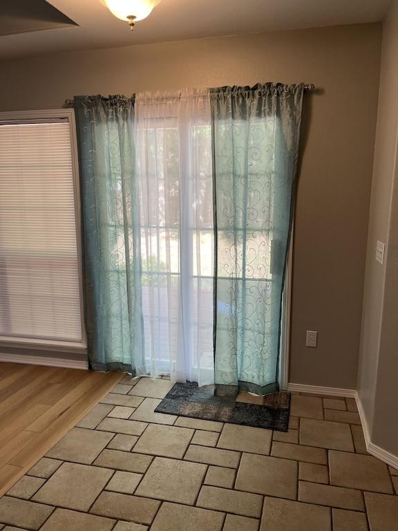 Tahlequah Traveler Pet Policy