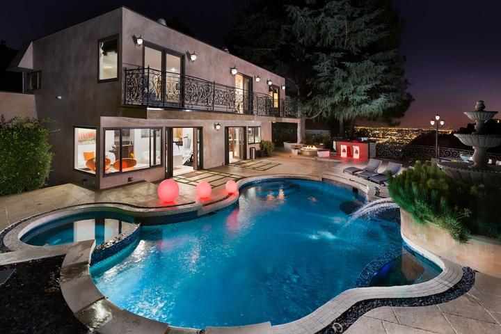 Pet Friendly Gorgeous Hollywood Hills Estate with Amazing Views