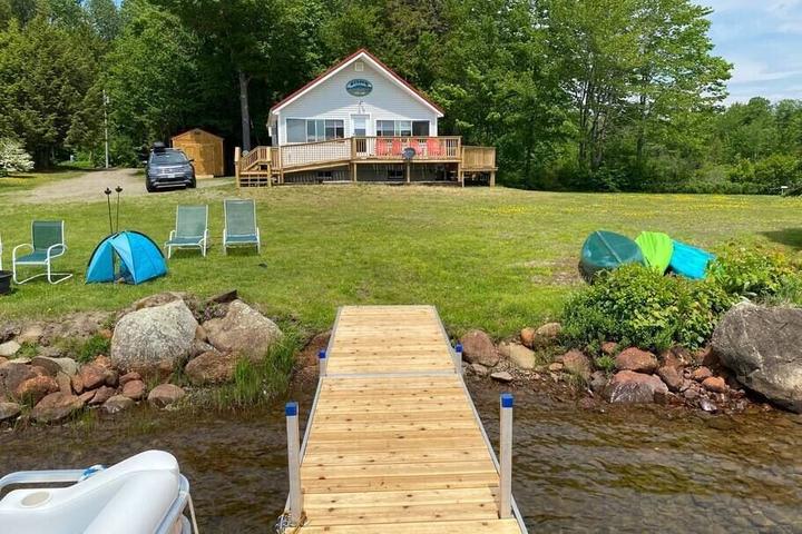Pet Friendly Beautiful Lakefront Home Only 30 Min to Sugarloaf