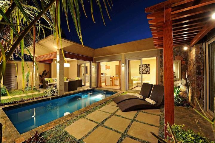 Pet Friendly 3 Bedroom Villa with Private Beach