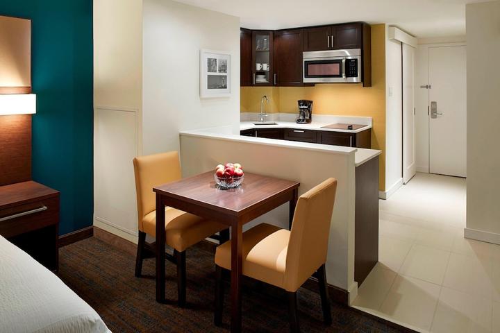 Pet Friendly Residence Inn by Marriott Montreal Downtown