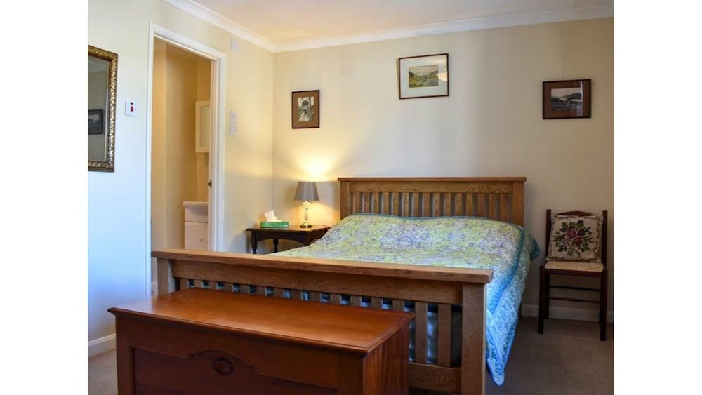 Pet Friendly 3/1 Orton House in the Cumbria Lake District