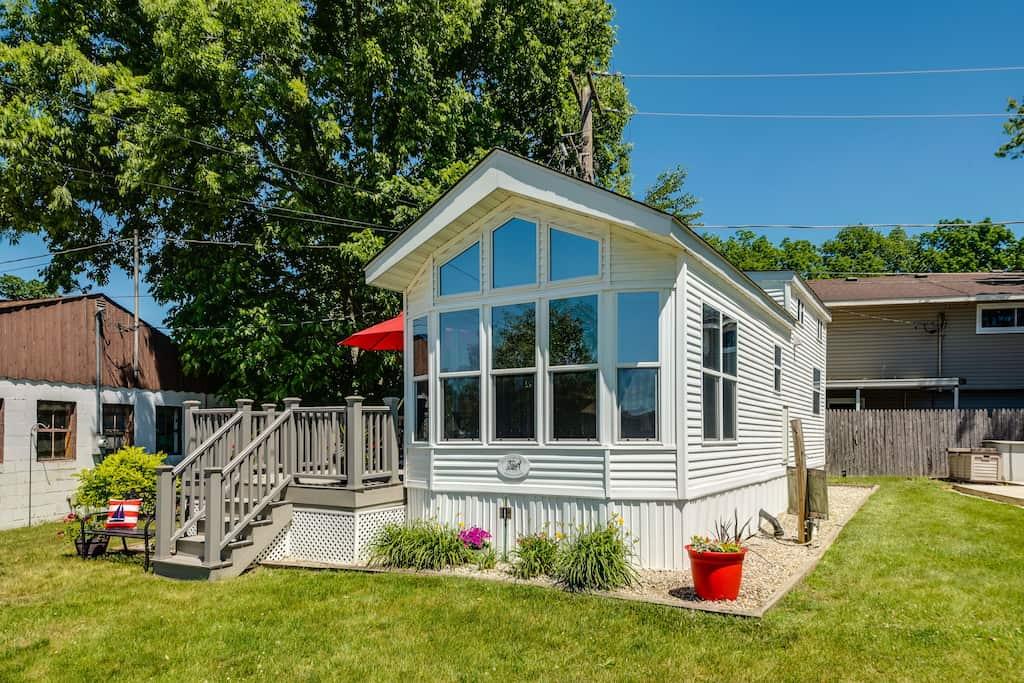 Lakeview Hideout Pet Policy