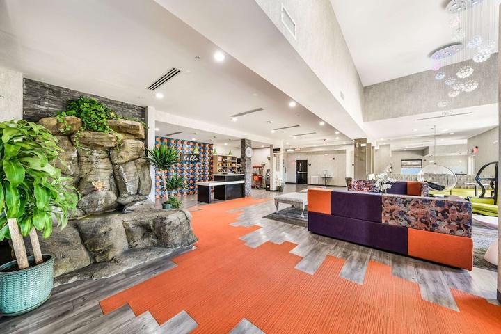 Pet Friendly Hy-Lo Hotel Ascend Hotel Collection