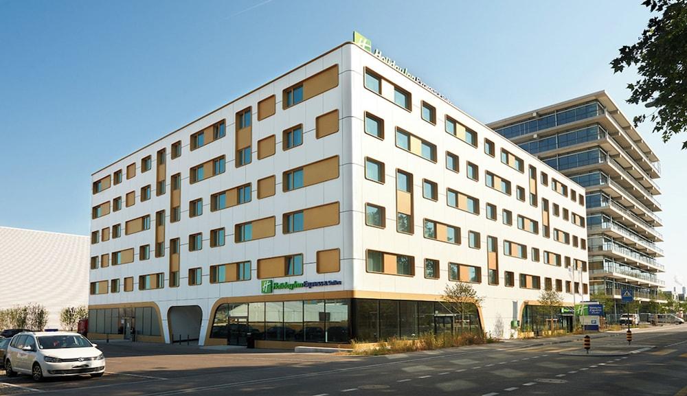 Pet Friendly Holiday Inn Express & Suites Basel Allschwil an IHG Hotel