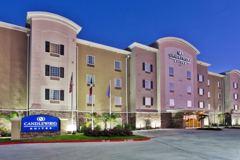 Pet Friendly Candlewood Suites Corpus Christi-Naval Base Area an IHG Hotel