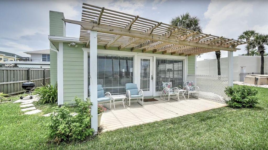 Pet Friendly Waterfront 2/2 House in Ormond Beach