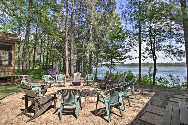 Pet Friendly Loon Lake Lodge With Dock & Hot Tub