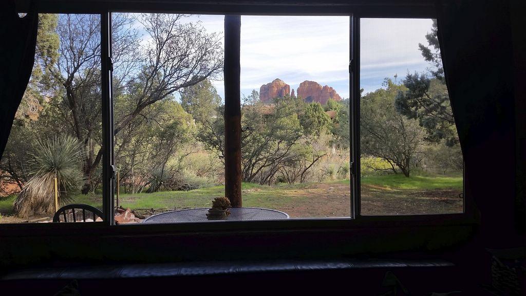 Sedona Cabin With Cathedral Rock View Pet Policy