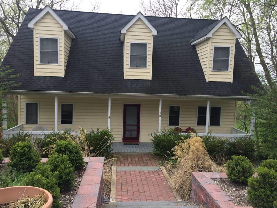 Strasburg Airbnb Rentals Pet Policy