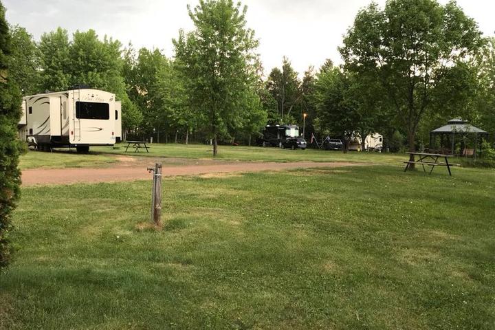 Pet Friendly Countryside Villa Campground