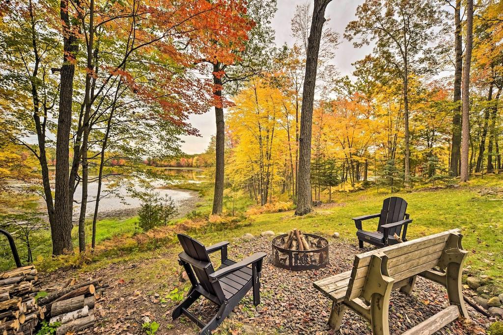 Charming Spooner Cabin Pet Policy