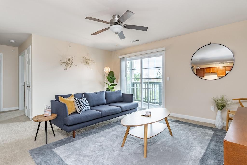 Contemporary Stay in Central Peoria Pet Policy