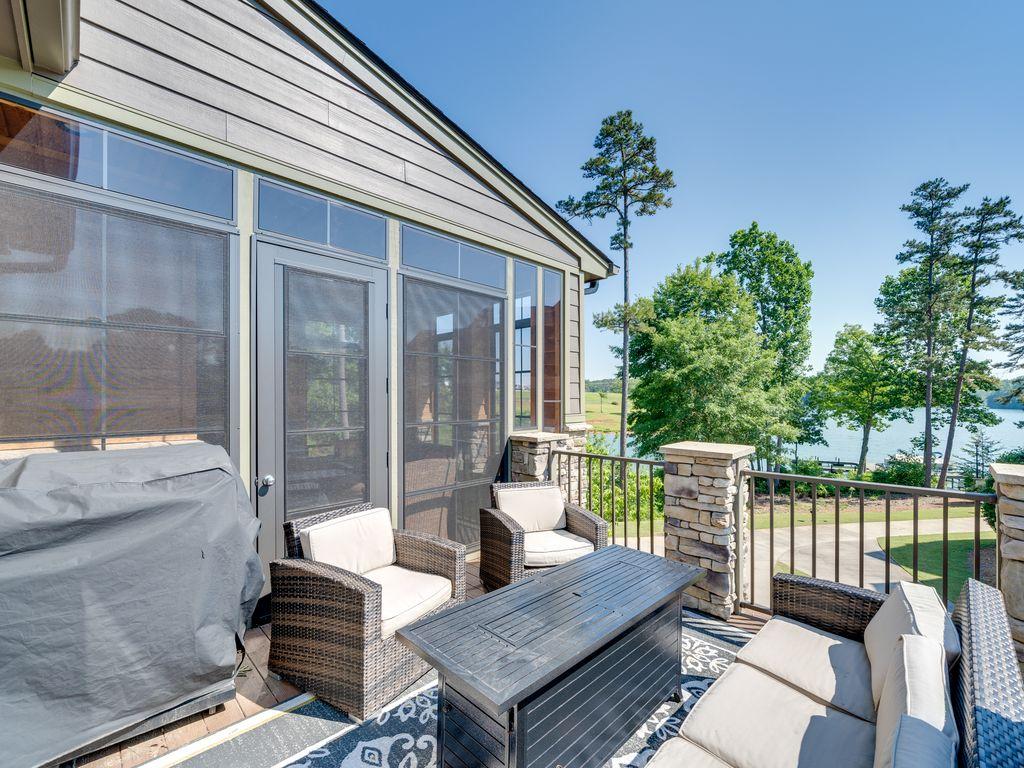 Pet Friendly Vacation Rentals In Keowee Sc Bringfido