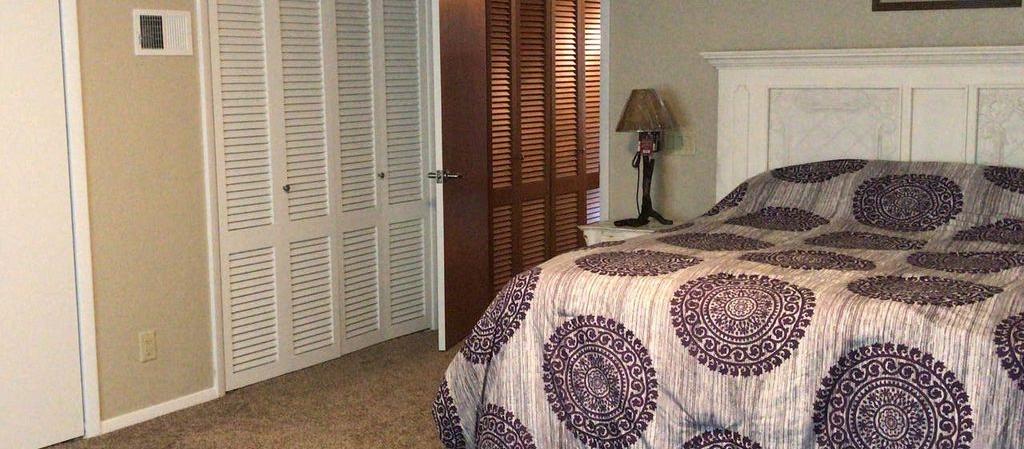 Picture of a pet friendly vacation rental in Grundy Center, IA, US. Picture of a pet friendly vacation rental in Grundy Center, IA, US.