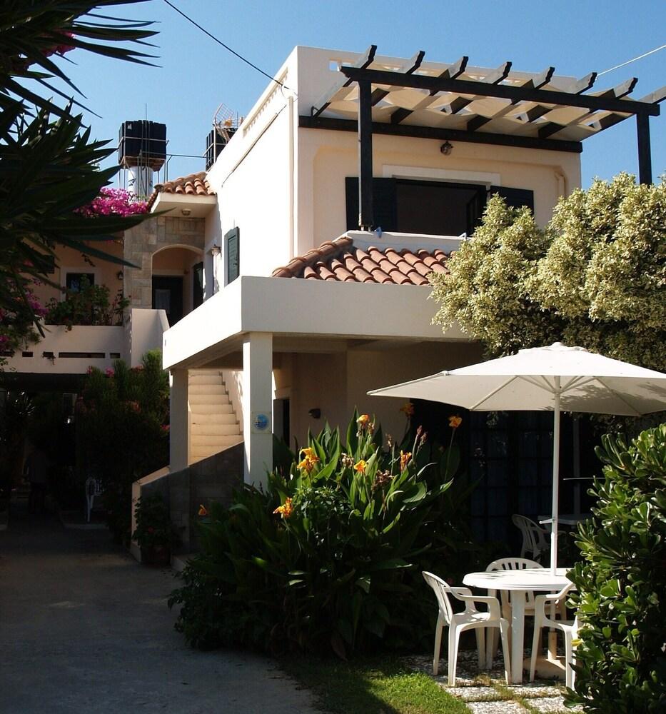 Pet Friendly Vathianos Kampos Apartment with Outdoor Space