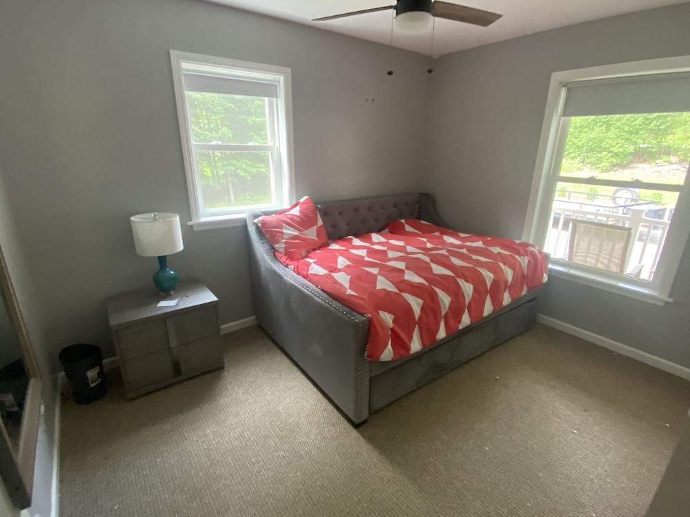 Pet Friendly Lakefront Serenity in the Catskills