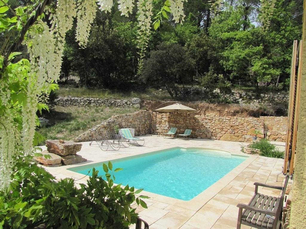 Pet Friendly Comfortable & Private Villa with Large Pool