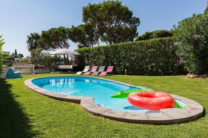 Pet Friendly Villa with Pool in Vilamoura