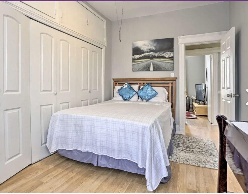 Pet Friendly Cozy Apartment + Easy Transportation to NYC
