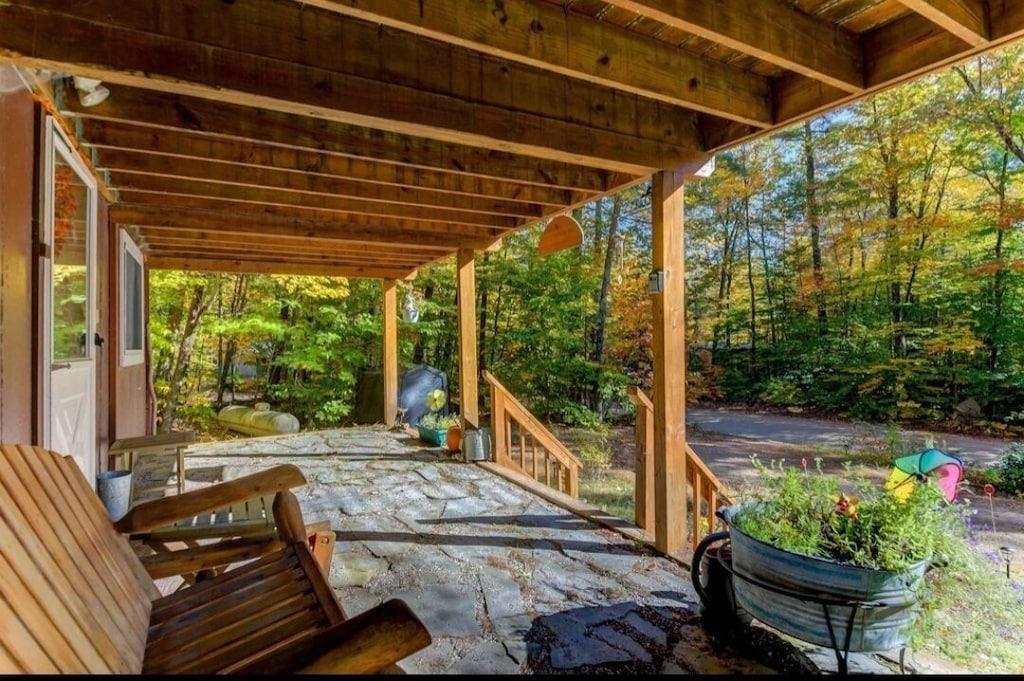 Rustic Chalet Close to All NH Has to Offer Pet Policy