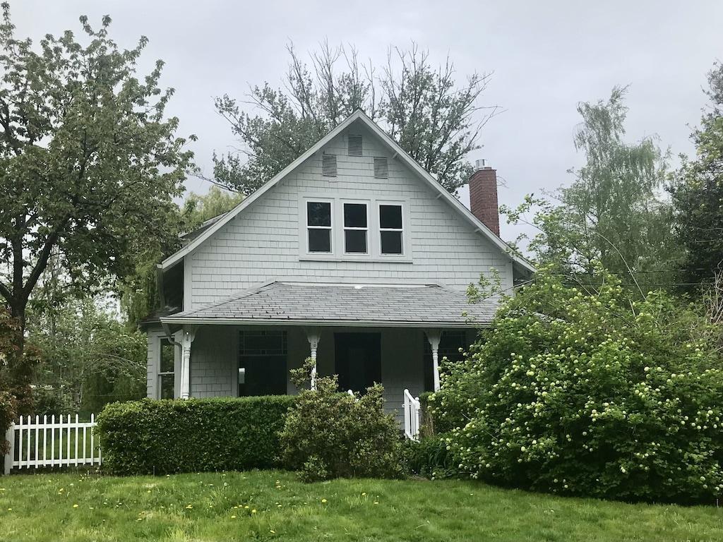 Cottonwood Farmhouse on Vashon Island Pet Policy