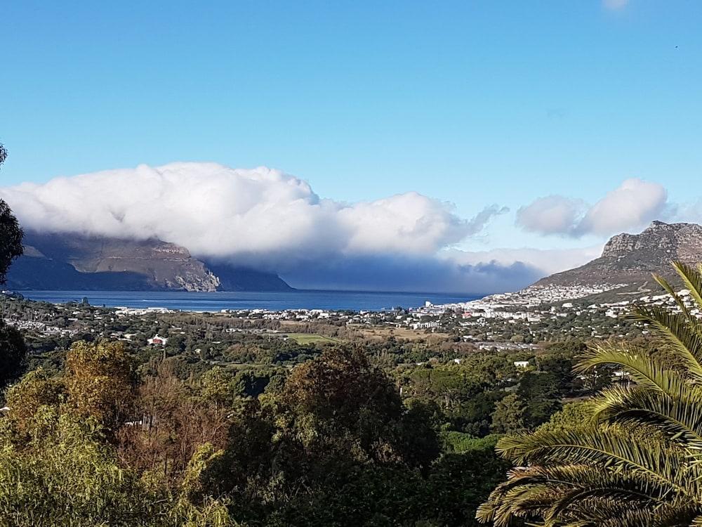 Pet Friendly Victorskloof Lodge Guest house - Hout Bay