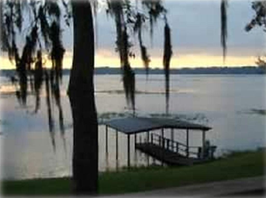 Tsala Apopka Lake House Pet Policy
