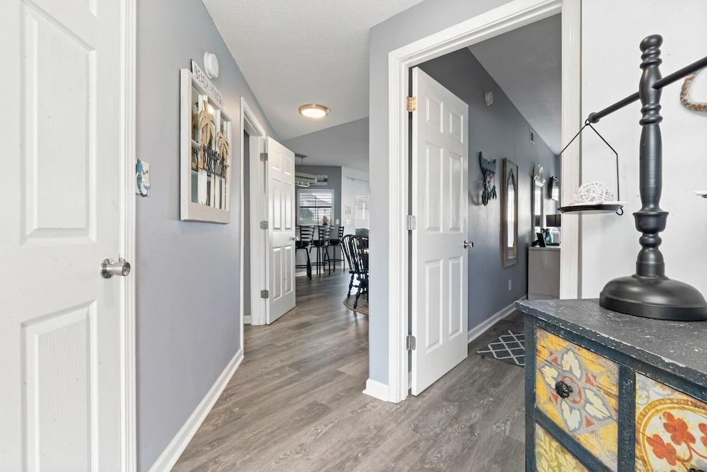 Hook Wine & Linger 2 Bedroom Condo by RedAwning Pet Policy