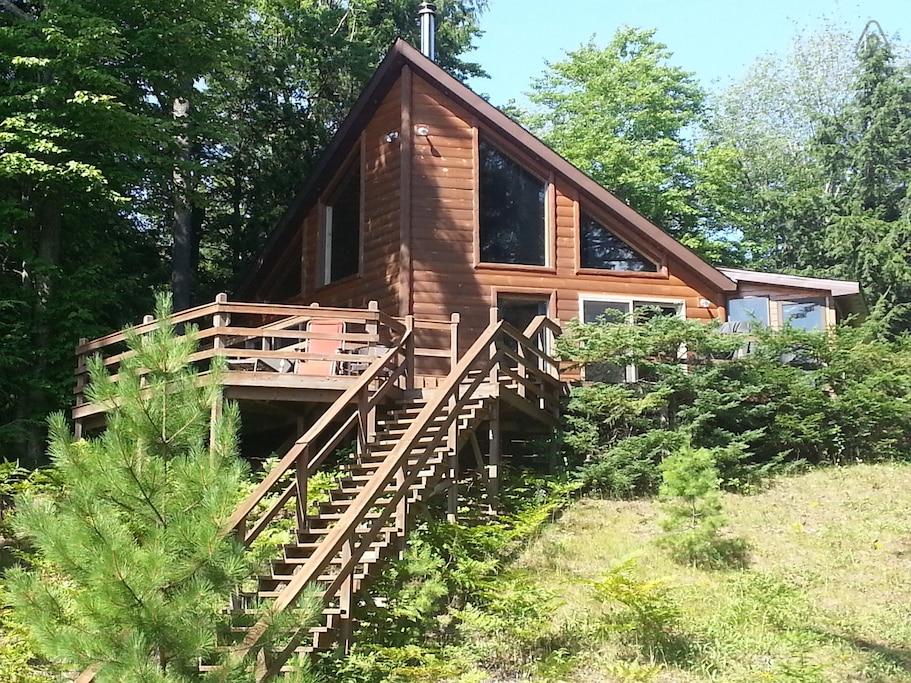 Manistique Airbnb Rentals Pet Policy