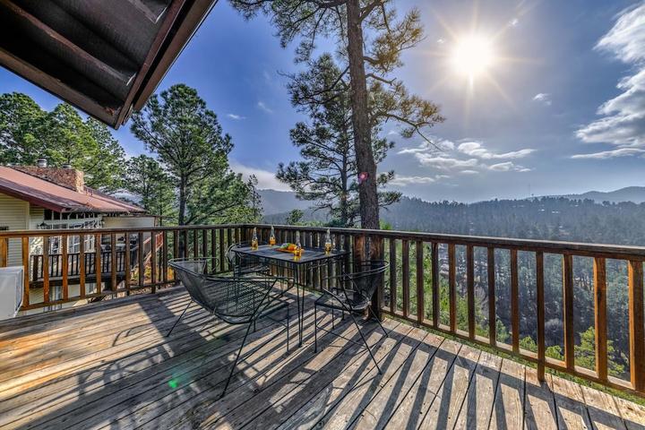 Pet Friendly Cabin with Mountain View & Cozy Fireplace