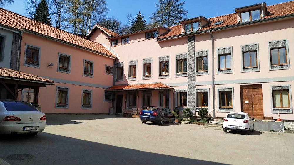 Pet Friendly Inter Hostel Liberec