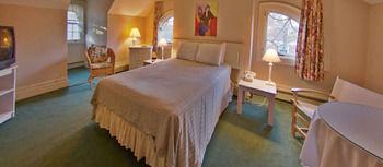 Primary photo of The Governor's Inn, a pet friendly hotel in Rochester, NH. Primary photo of The Governor's Inn, a pet friendly hotel in Rochester, NH.
