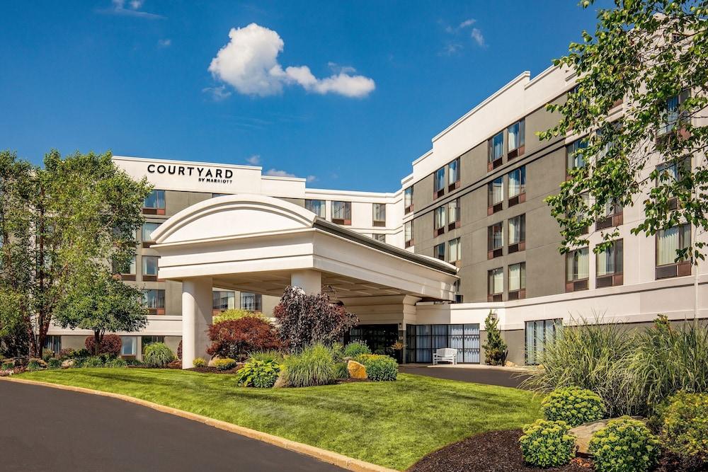 Pet Friendly Courtyard by Marriott Boston Marlborough