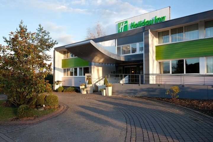 Pet Friendly Holiday Inn Lille - Ouest Englos an IHG Hotel
