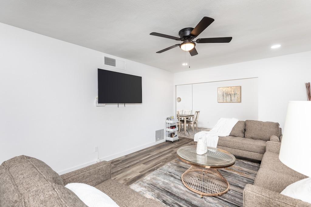 Contemporary Home in Arcadia Pet Policy