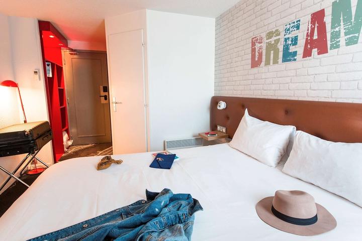 Pet Friendly ibis Styles Chartres