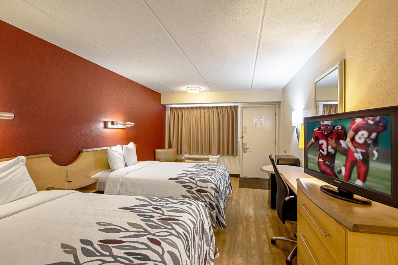 Pet Friendly Red Roof Inn Akron