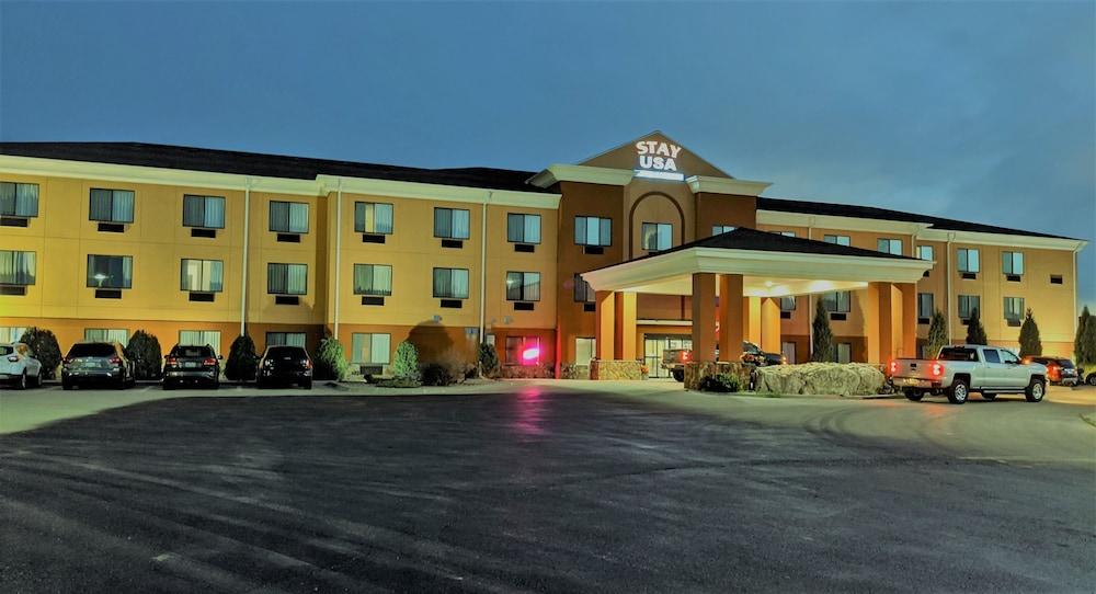 Pet Friendly Stay USA Hotel & Suites
