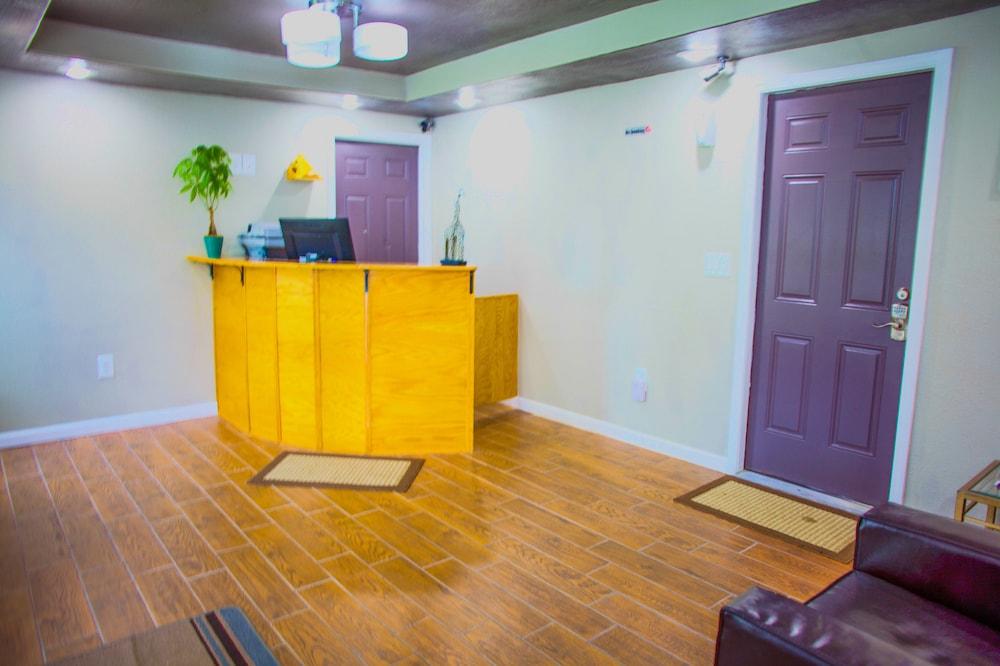 Knights Inn Harrisonville Pet Policy