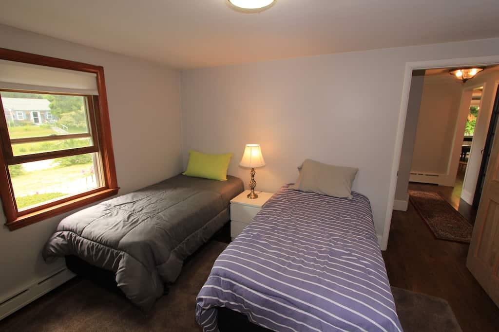 7 Chipman Road Pet Policy