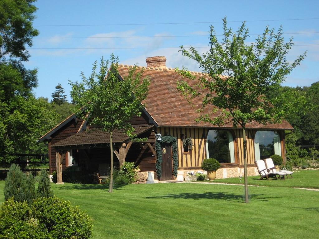 Pet Friendly Charming Home in the Heart of the Pays d'Auge